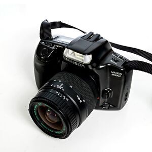 MINOLTA Maxxum 3000i 35mm Film Camera w/ Quantaray 28-80mm Lens - WORKS